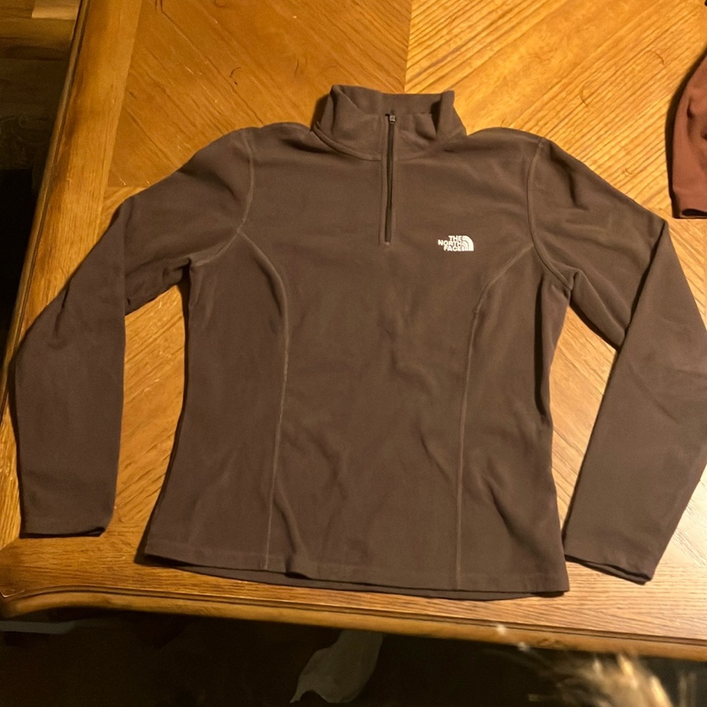 Women’s north face fleece pullover